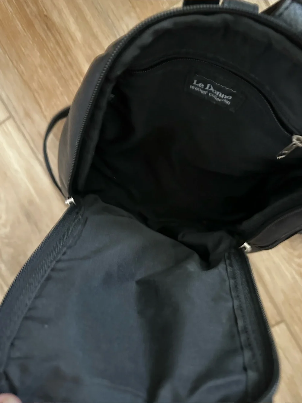 Le Donne Leather Backpack/Purse